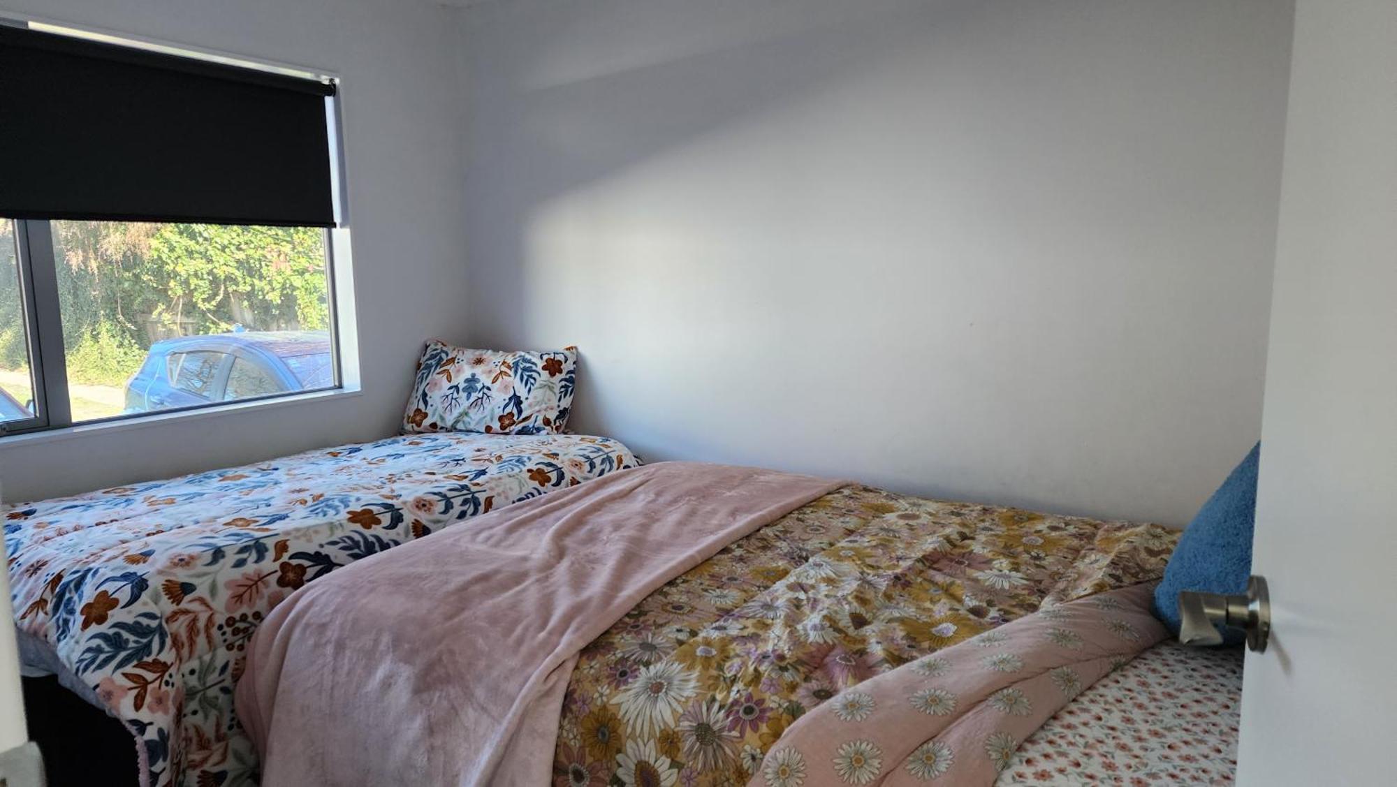 Oaktree Entire Holiday Home, Sleeps 8 To12 Rotorua Exterior photo