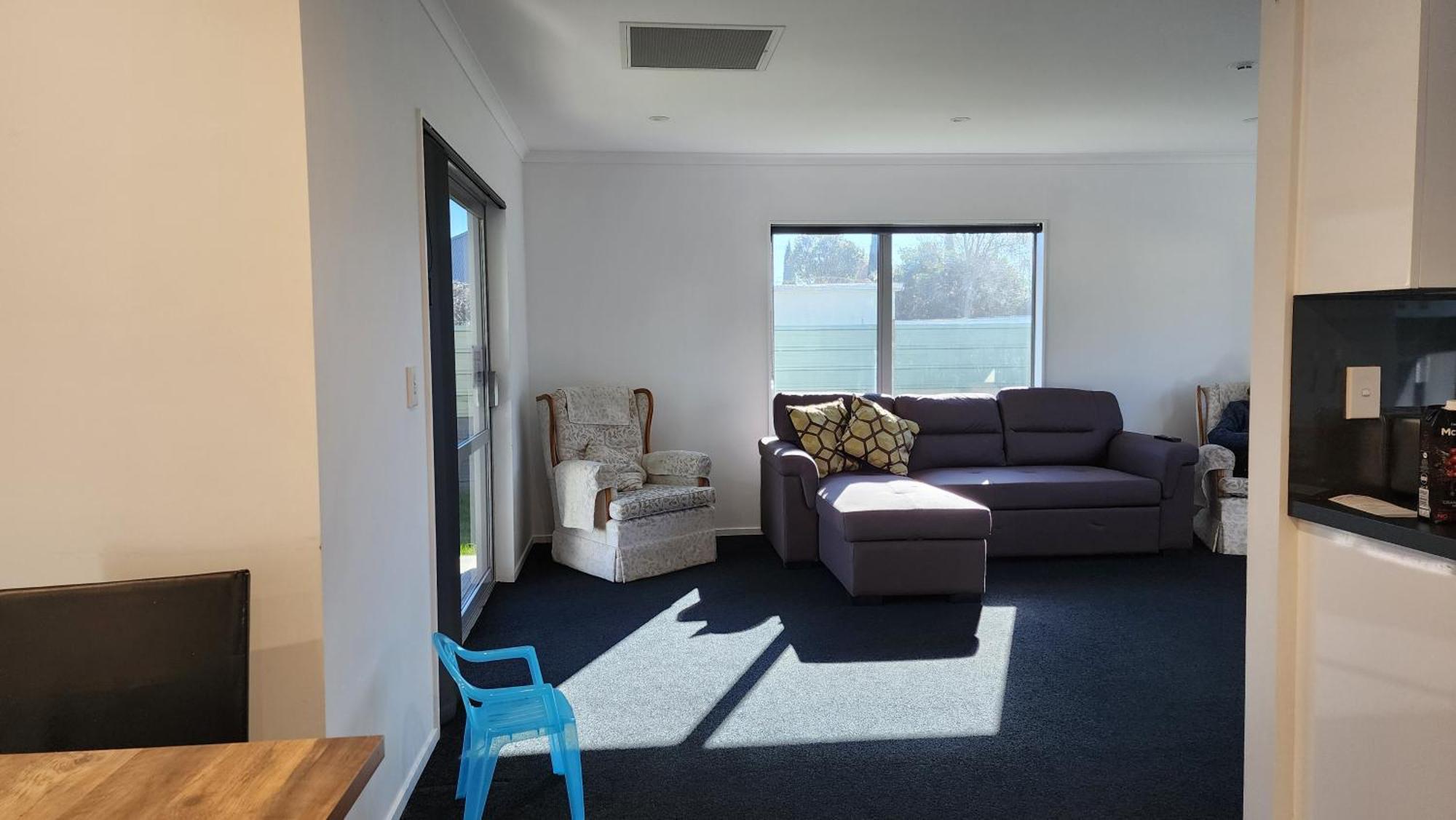 Oaktree Entire Holiday Home, Sleeps 8 To12 Rotorua Exterior photo
